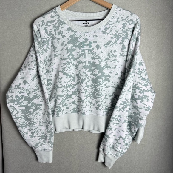 Under Armour Women’s Cropped Camo Crewneck Sweatshirt size M - Picture 1 of 9